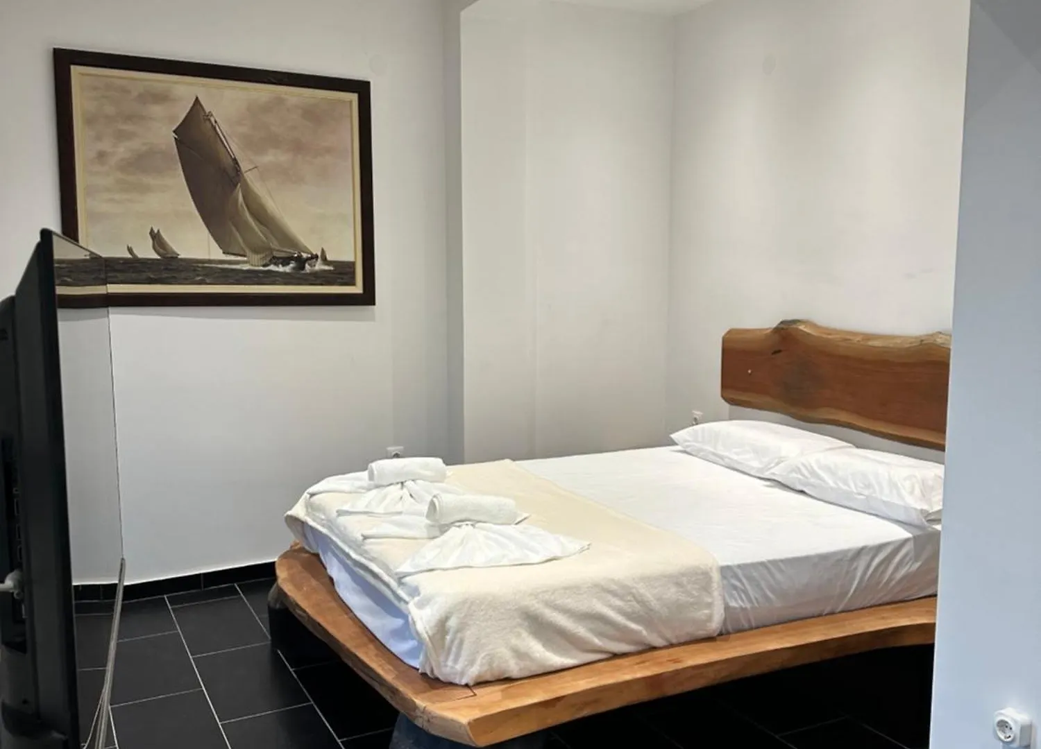Tropical Suites Flogita